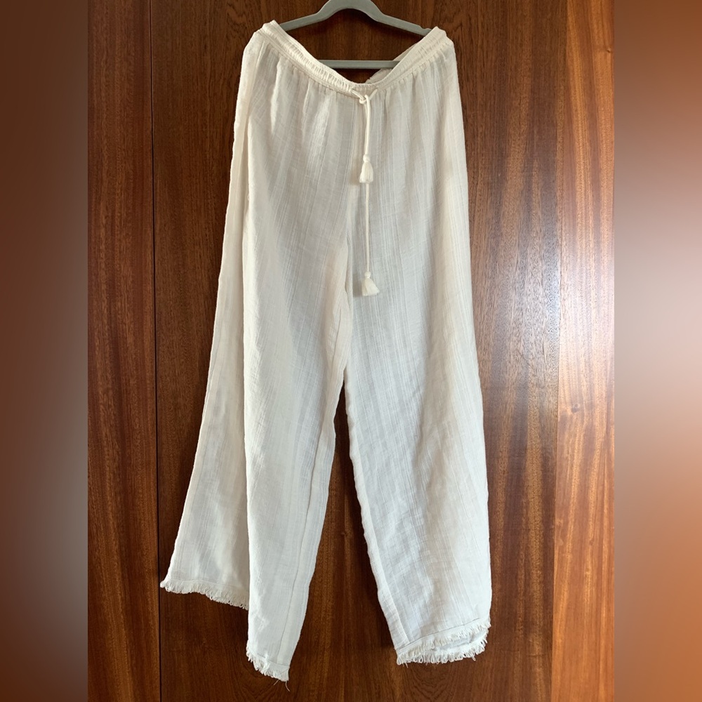 Robin Piccone Cream Textured Coverup Pants size medium